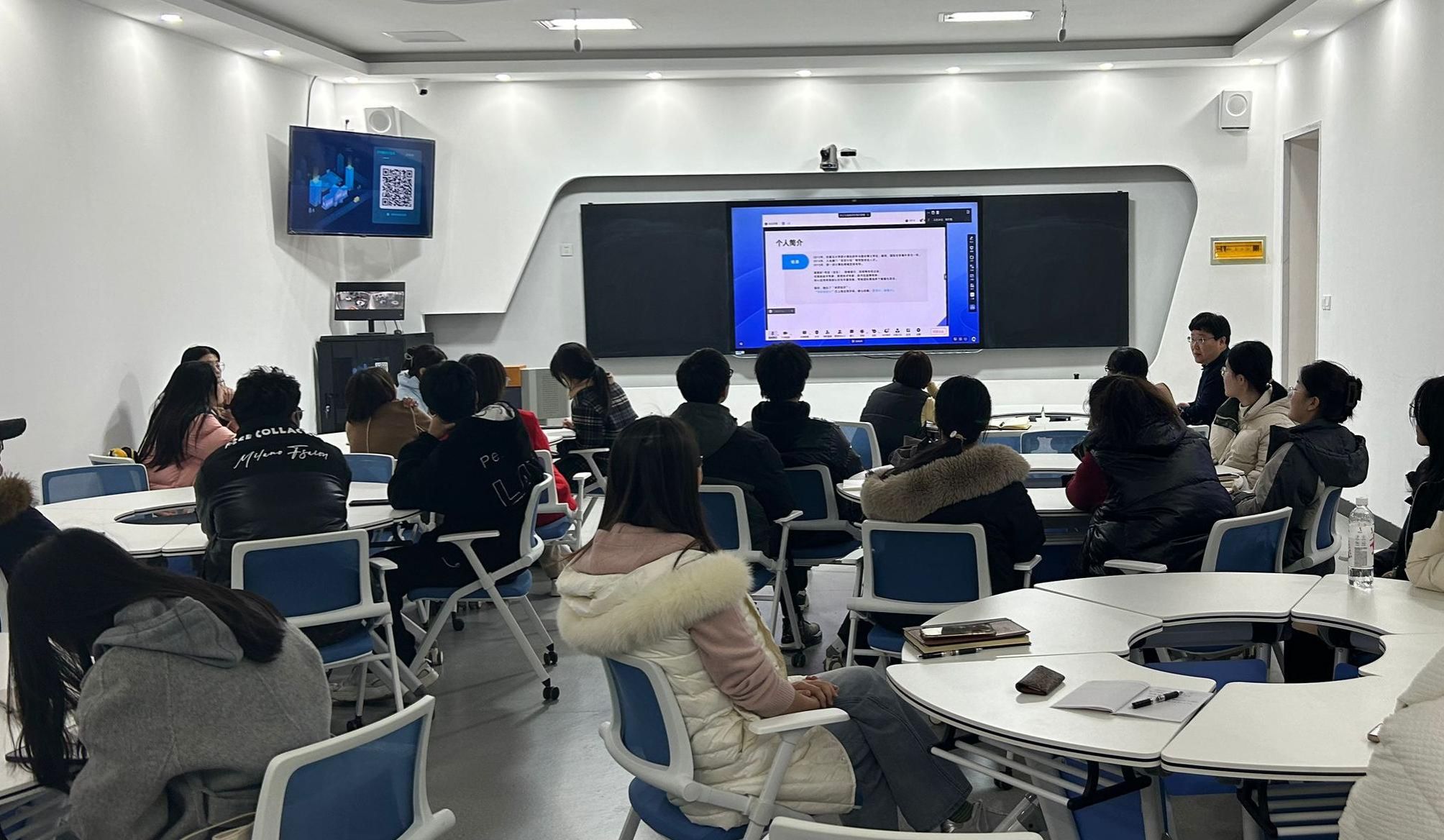 帮助教师们掌握人工智能技术在bob买