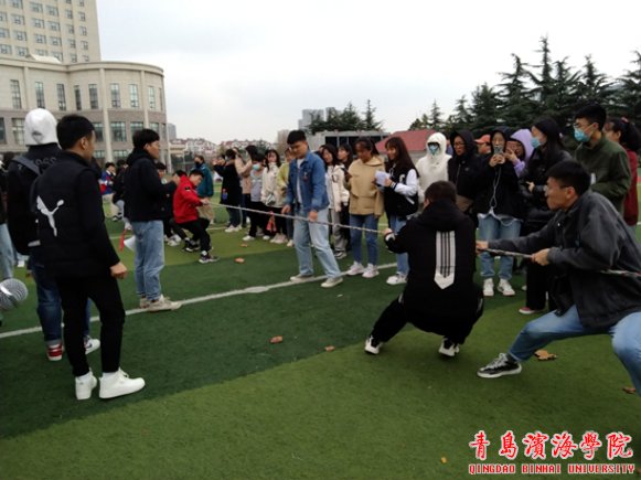 00在西校操场进行了主题为“突破自我