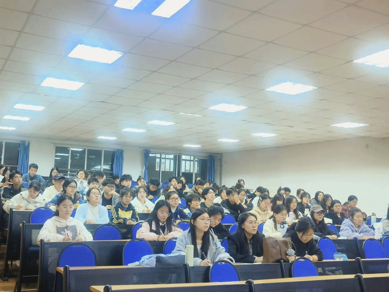 也为了让同学们深入了解当前就业市场的