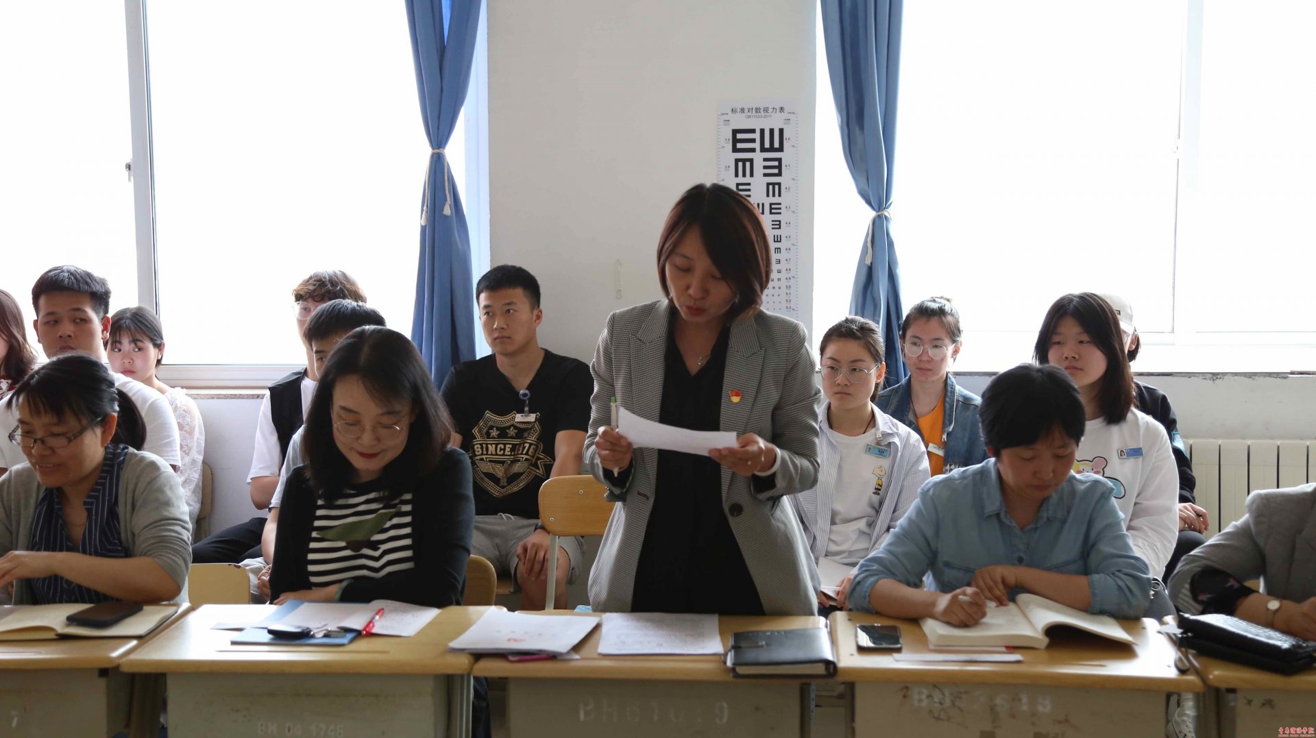 党支部副书记郑勇